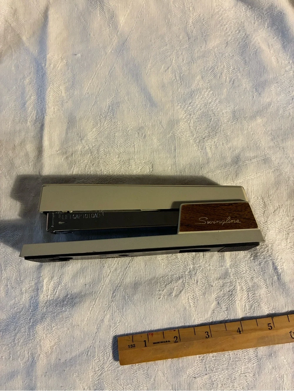 Swingline Vintage Desk Stapler in Cream with Woodgrain Accent